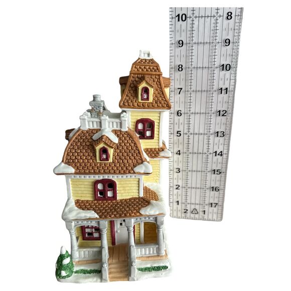 Bert the Policemans House: Lighted Porcelain Christmas Village Building - Picture 6 of 11